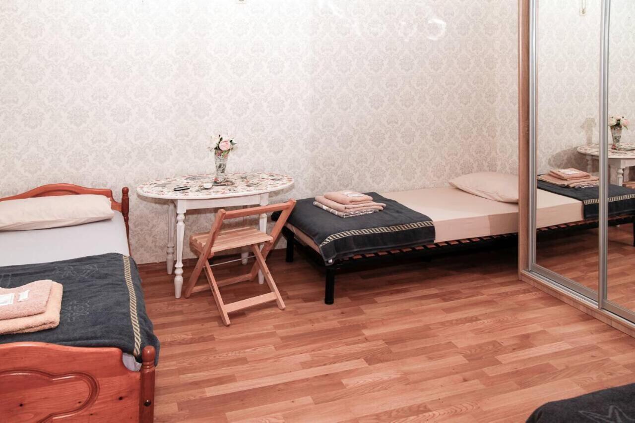 Ланжероновская Угол Дерибасовская Apartment Odesa Room photo